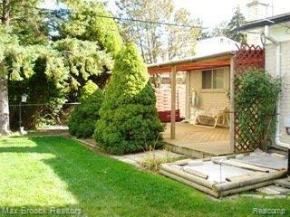 2563 Rhodes Drive Troy, MI 48083 - Photo 11 of 11 Large Covered Deck