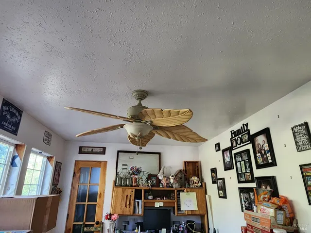 $550,000 | 97420 Mina Road, Covelo, CA 95428