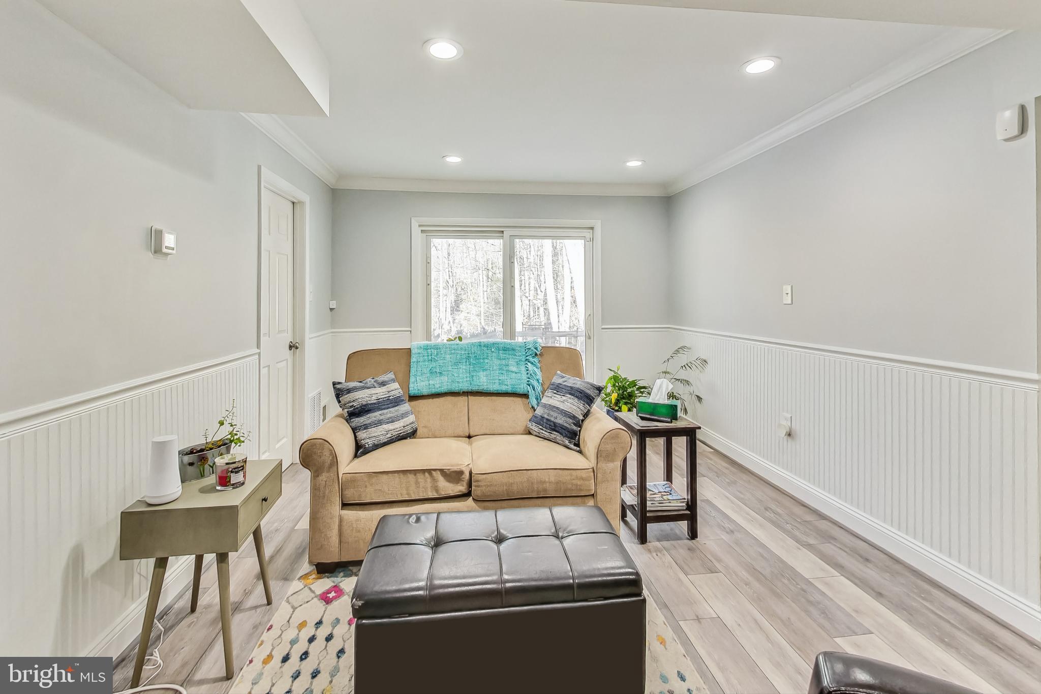 2214 Dairy Farm Road Odenton, MD 21113 - Photo 11 of 36 Family Room