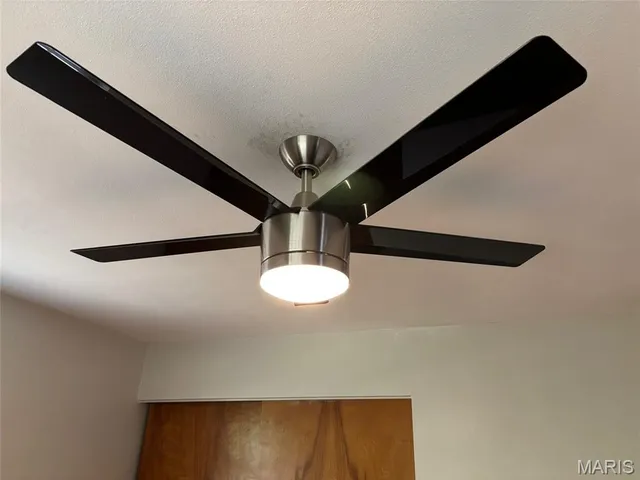 $199,900 | 10 Chamberlain Court, Belleville, IL 62223