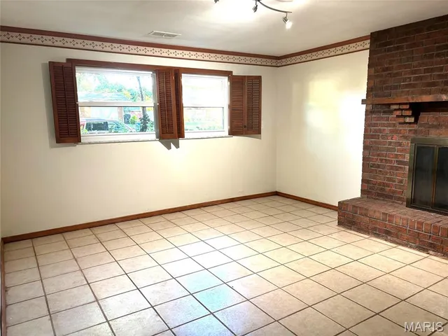 $199,900 | 10 Chamberlain Court, Belleville, IL 62223