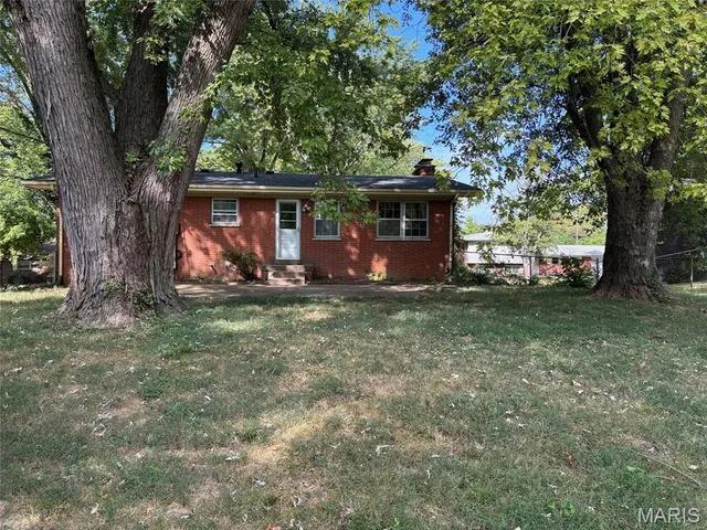 $199,900 | 10 Chamberlain Court, Belleville, IL 62223