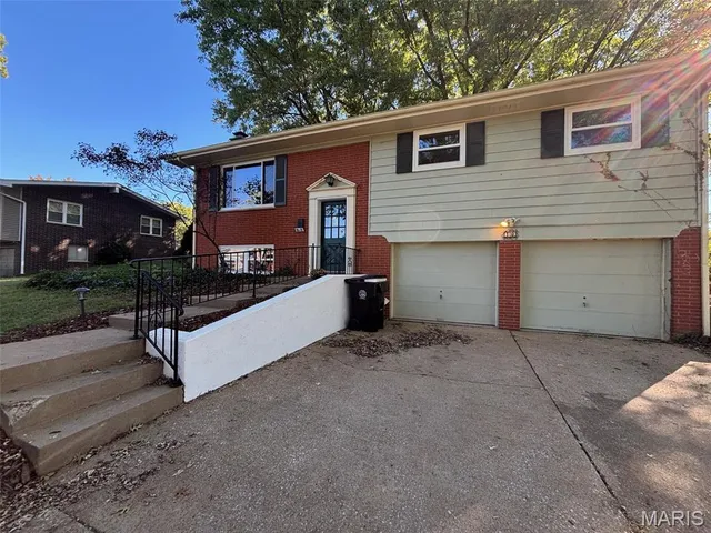 $199,900 | 10 Chamberlain Court, Belleville, IL 62223