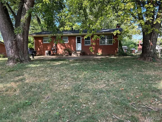 $199,900 | 10 Chamberlain Court, Belleville, IL 62223