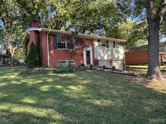 $199,900 | 10 Chamberlain Court, Belleville, IL 62223