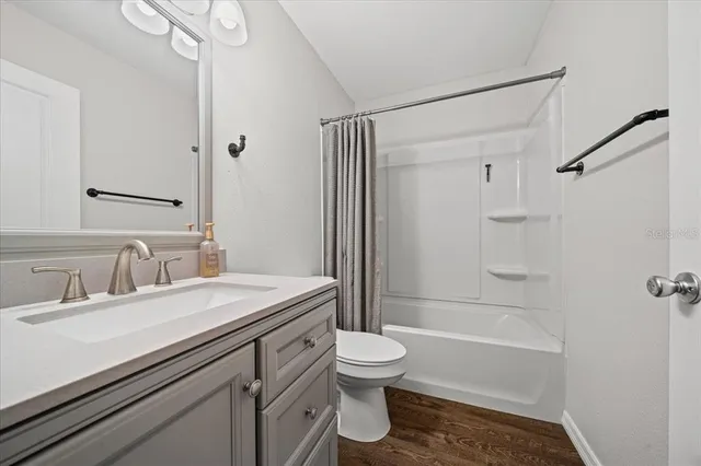 a picture of a black and white wall