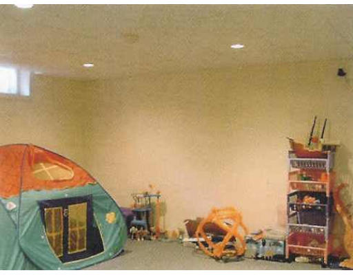 72 Hutchinson Road Sutton, MA 01590 - Photo 20 of 20 a view of a city from a balcony