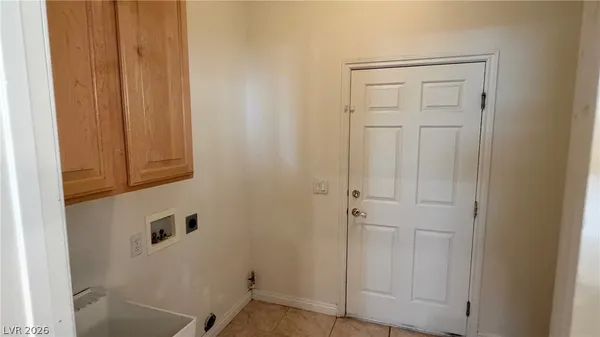 $3,700 | 9625 Irvine Bay Court, Las Vegas, NV 89147