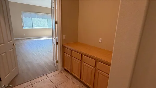 $3,700 | 9625 Irvine Bay Court, Las Vegas, NV 89147