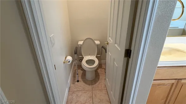 $3,700 | 9625 Irvine Bay Court, Las Vegas, NV 89147