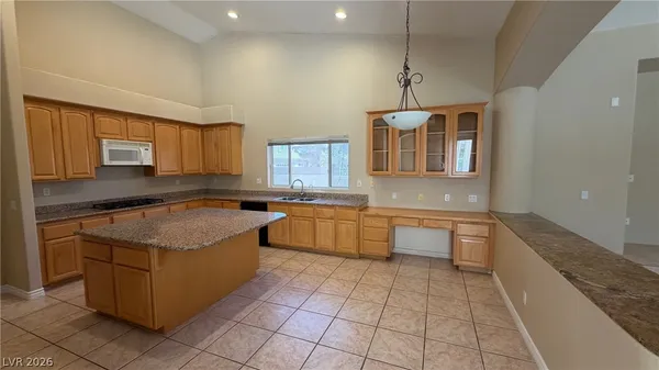 $3,700 | 9625 Irvine Bay Court, Las Vegas, NV 89147