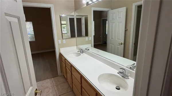 $3,700 | 9625 Irvine Bay Court, Las Vegas, NV 89147