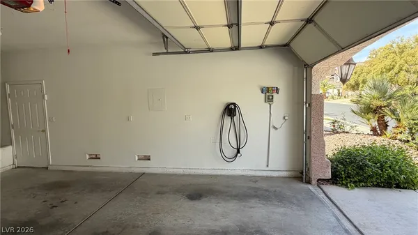 $3,700 | 9625 Irvine Bay Court, Las Vegas, NV 89147