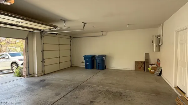$3,700 | 9625 Irvine Bay Court, Las Vegas, NV 89147