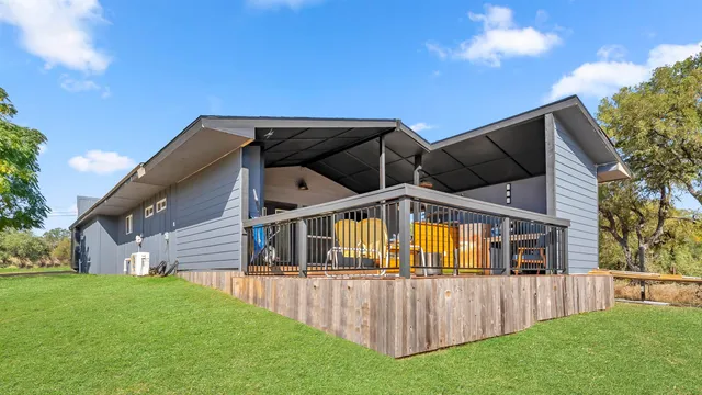 $425,000 | 111 West Lakeshore Drive, Sunrise Beach, TX 78643