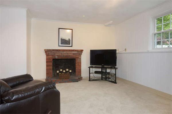 42 Alan Road Marlborough, MA 01752 - Photo 16 of 21 Gallery Image 16