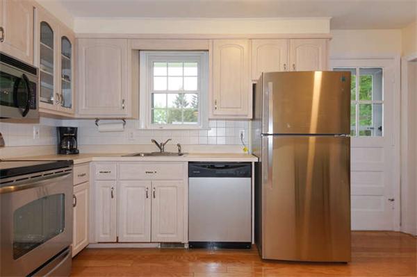 42 Alan Road Marlborough, MA 01752 - Photo 7 of 21 Gallery Image 7