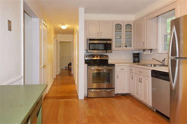 42 Alan Road Marlborough, MA 01752 - Photo 9 of 21 Gallery Image 9