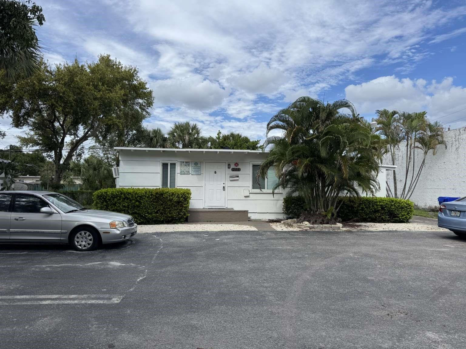 211 Southwest 2nd Court Pompano Beach, FL 33060 - Photo 1 of 10 Photo 1