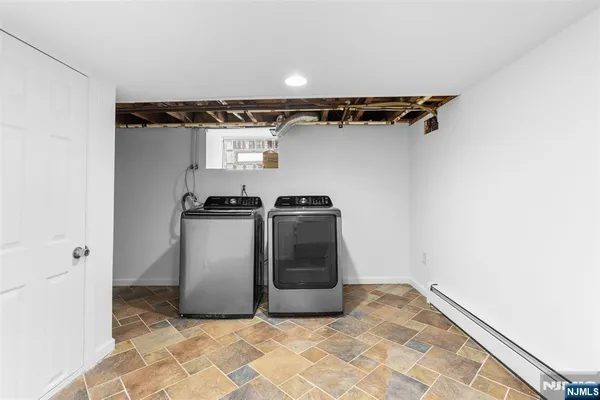 $3,850 | 6 Cottage Place, Allendale, NJ 07401