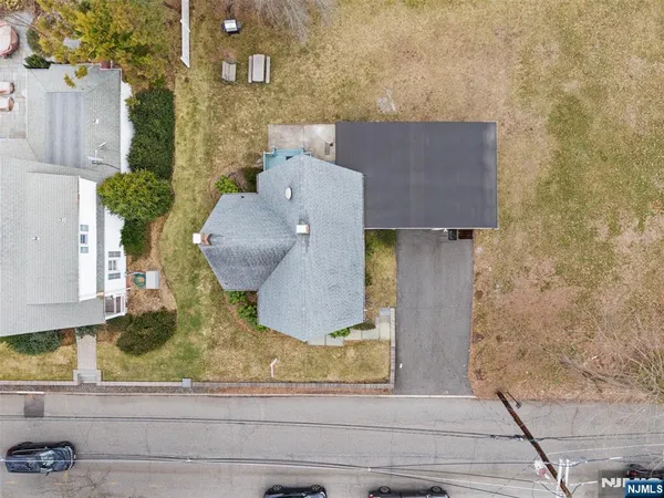 $3,850 | 6 Cottage Place, Allendale, NJ 07401