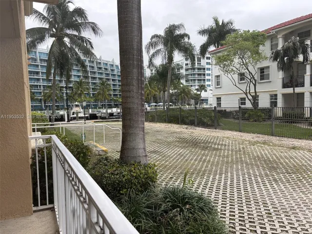 $3,150 | 3001 Northeast 185th Street, Unit 119, Aventura, FL 33180