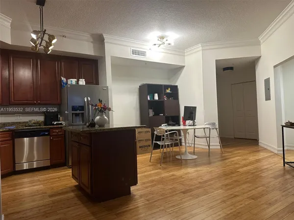 $3,150 | 3001 Northeast 185th Street, Unit 119, Aventura, FL 33180