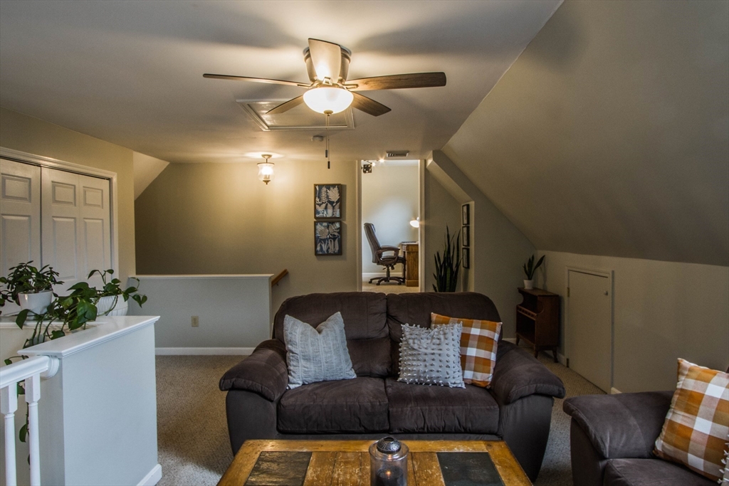 692 Cronin Road Warren, MA 01585 - Photo 33 of 42