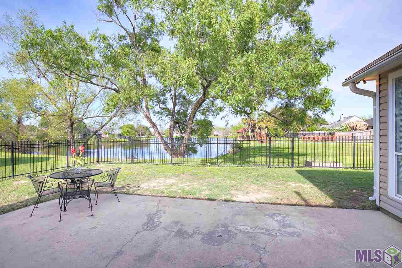 1355 Springlake Drive Baton Rouge, LA 70810 - Photo 2 of 13
