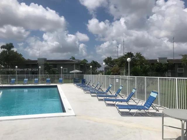 $1,925 | 435 Northeast 210th Cir Terrace, Unit 10223, Miami, FL 33179