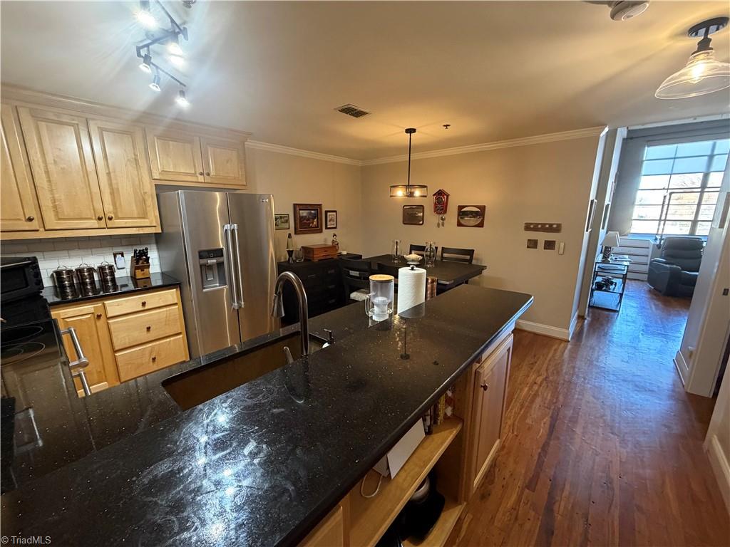 165 Virginia Street, Unit 409 Mount Airy, NC 27030 - Photo 4 of 40