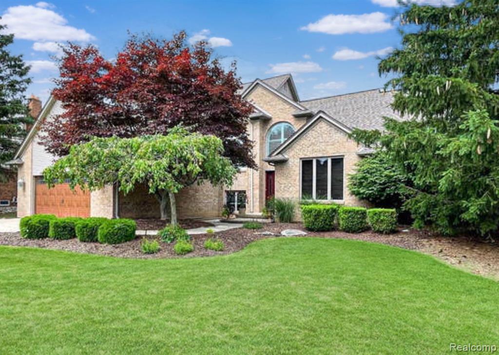 883 Snowmass Drive Rochester Hills, MI 48309 - Photo 2 of 44