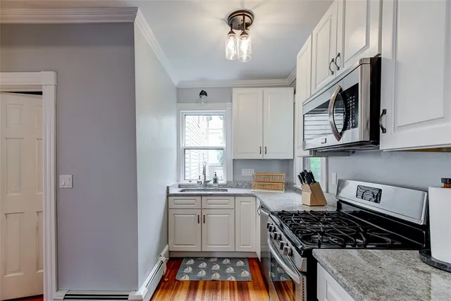 $2,800 | 7 Division Street, Newport, RI 02840