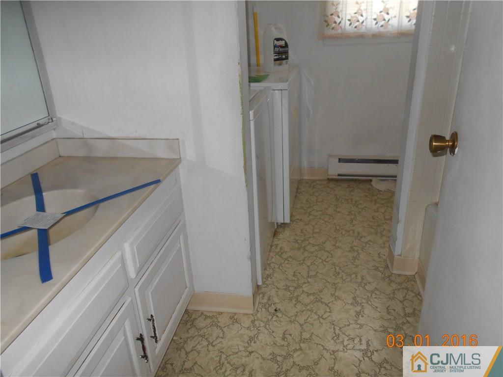 271 B Old Nassau Road Monroe Township, NJ 08831 - Photo 8 of 8 a view of a bathroom