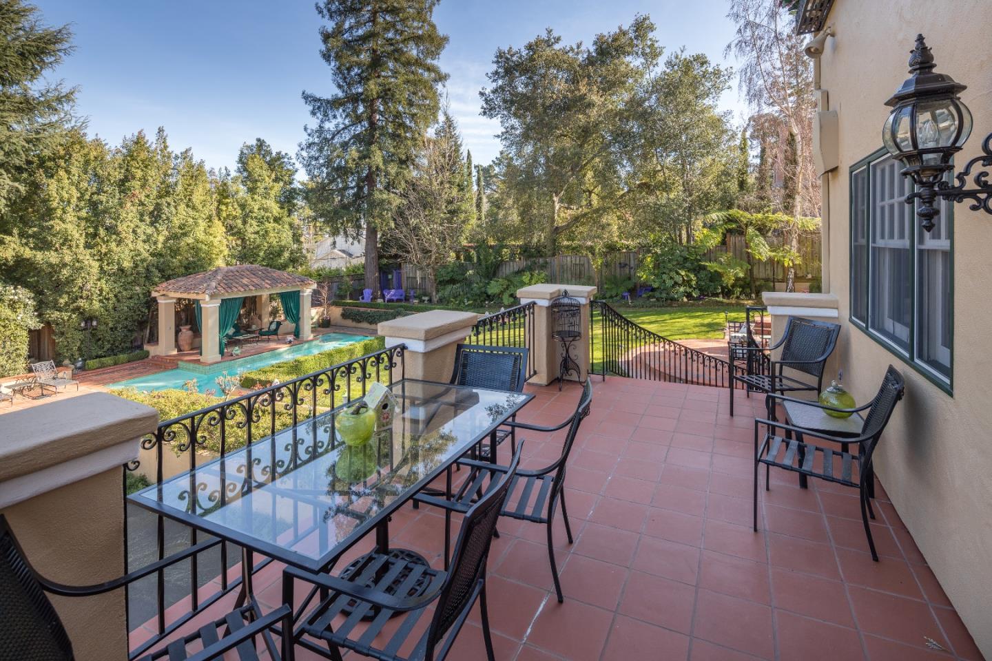 723 Chiltern Road Hillsborough, CA 94010 - Photo 13 of 36