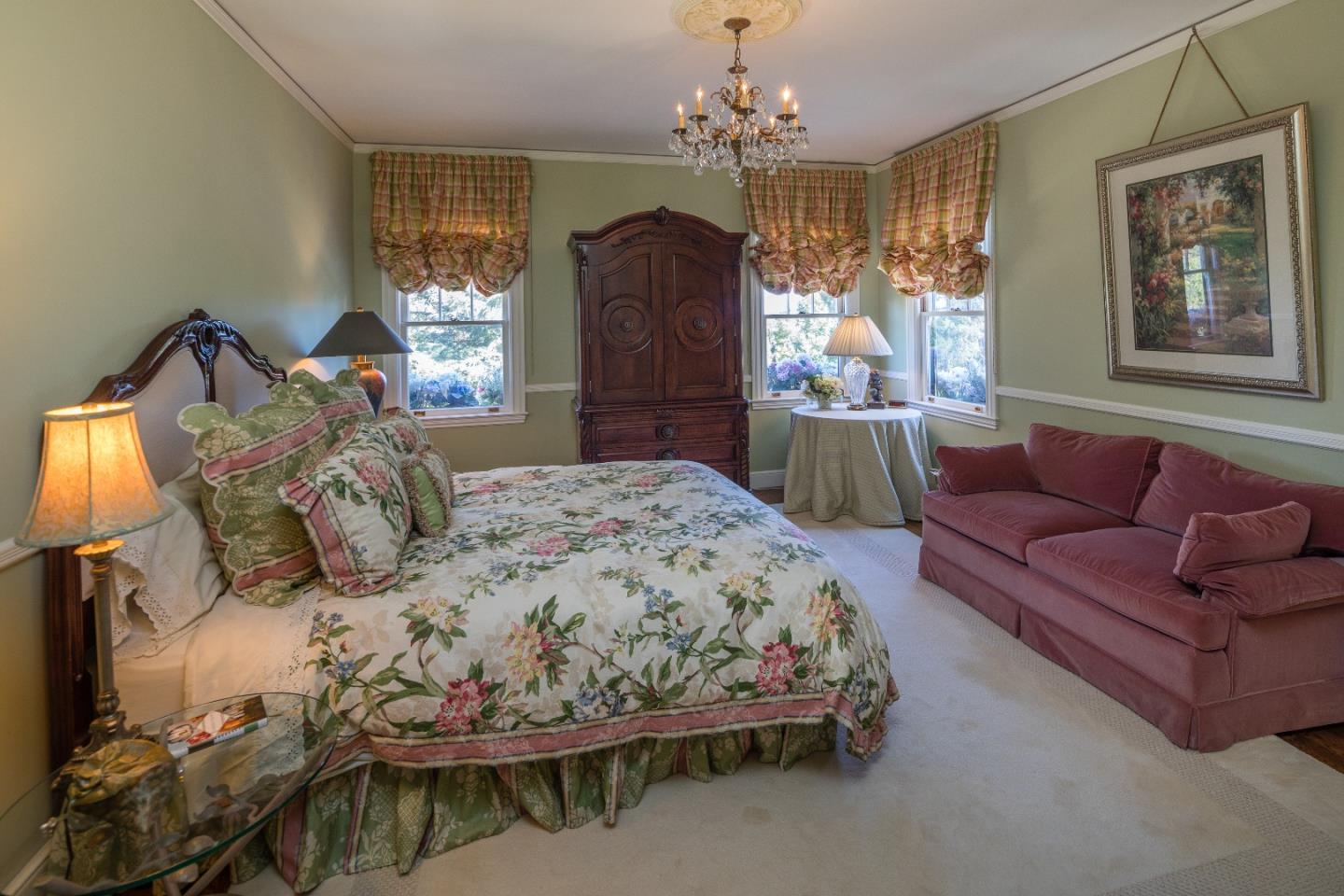 723 Chiltern Road Hillsborough, CA 94010 - Photo 20 of 36