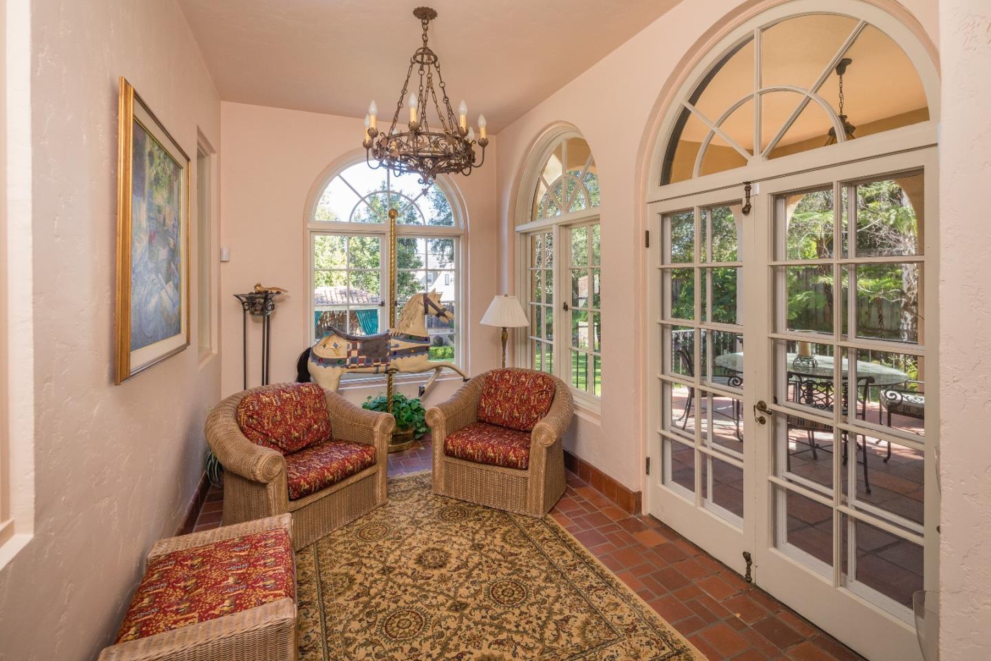 723 Chiltern Road Hillsborough, CA 94010 - Photo 5 of 36