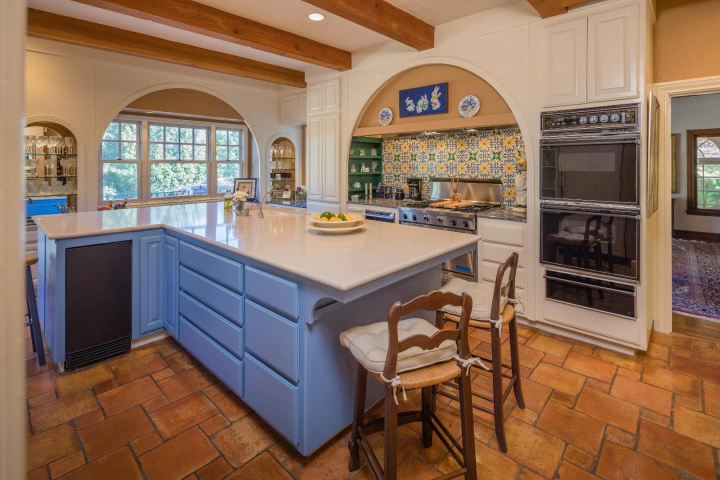 723 Chiltern Road Hillsborough, CA 94010 - Photo 8 of 36