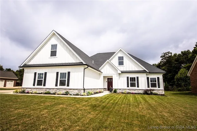 $499,000 | 8102 Farming Way, Charlestown, IN 47111