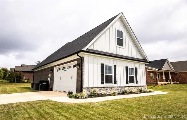 $499,000 | 8102 Farming Way, Charlestown, IN 47111