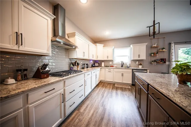 $499,000 | 8102 Farming Way, Charlestown, IN 47111