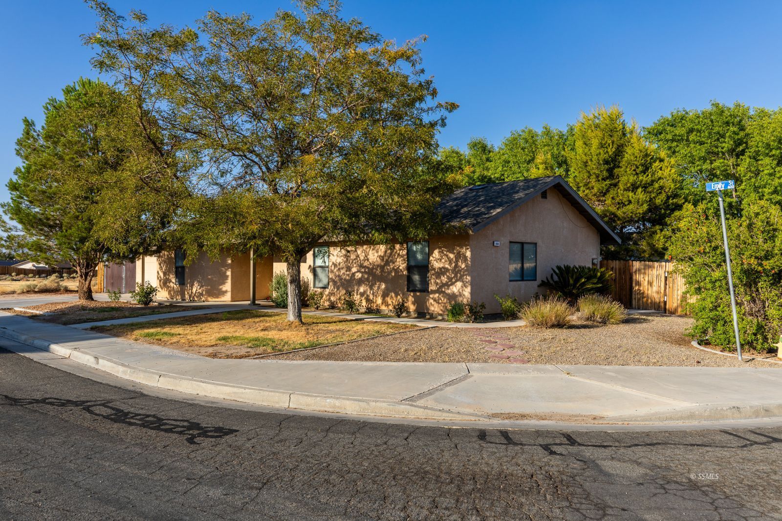 616 Yellow Astor Avenue Ridgecrest, CA 93555 - Photo 3 of 29 a view of a house with a yard and tree s