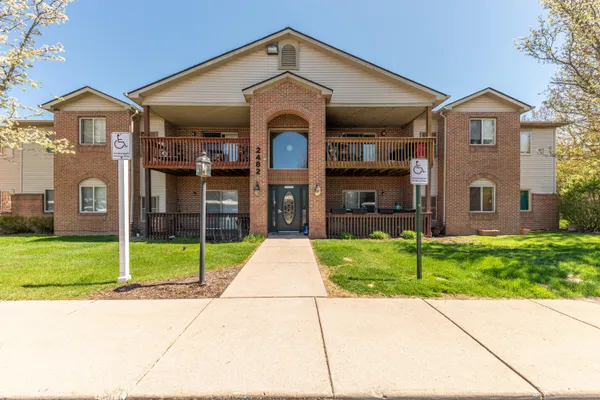 $195,000 | 2482 Eagles Circle, Unit 6, Ypsilanti, MI 48197