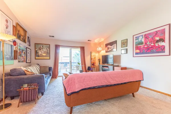 $195,000 | 2482 Eagles Circle, Unit 6, Ypsilanti, MI 48197