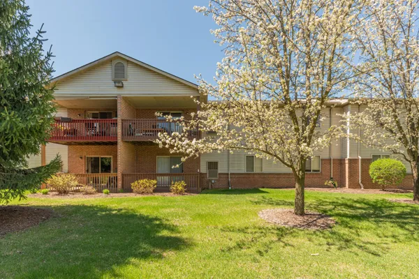 $195,000 | 2482 Eagles Circle, Unit 6, Ypsilanti, MI 48197