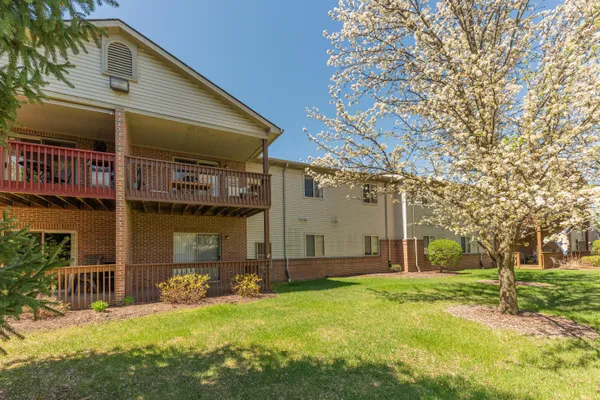 $195,000 | 2482 Eagles Circle, Unit 6, Ypsilanti, MI 48197