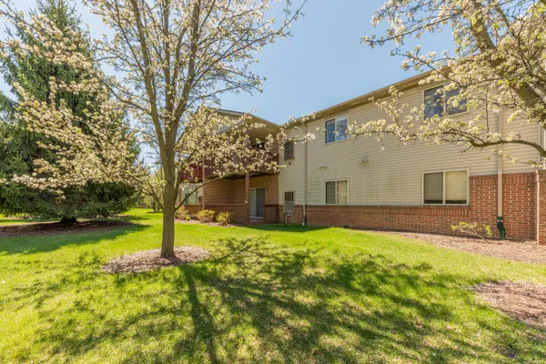 $195,000 | 2482 Eagles Circle, Unit 6, Ypsilanti, MI 48197