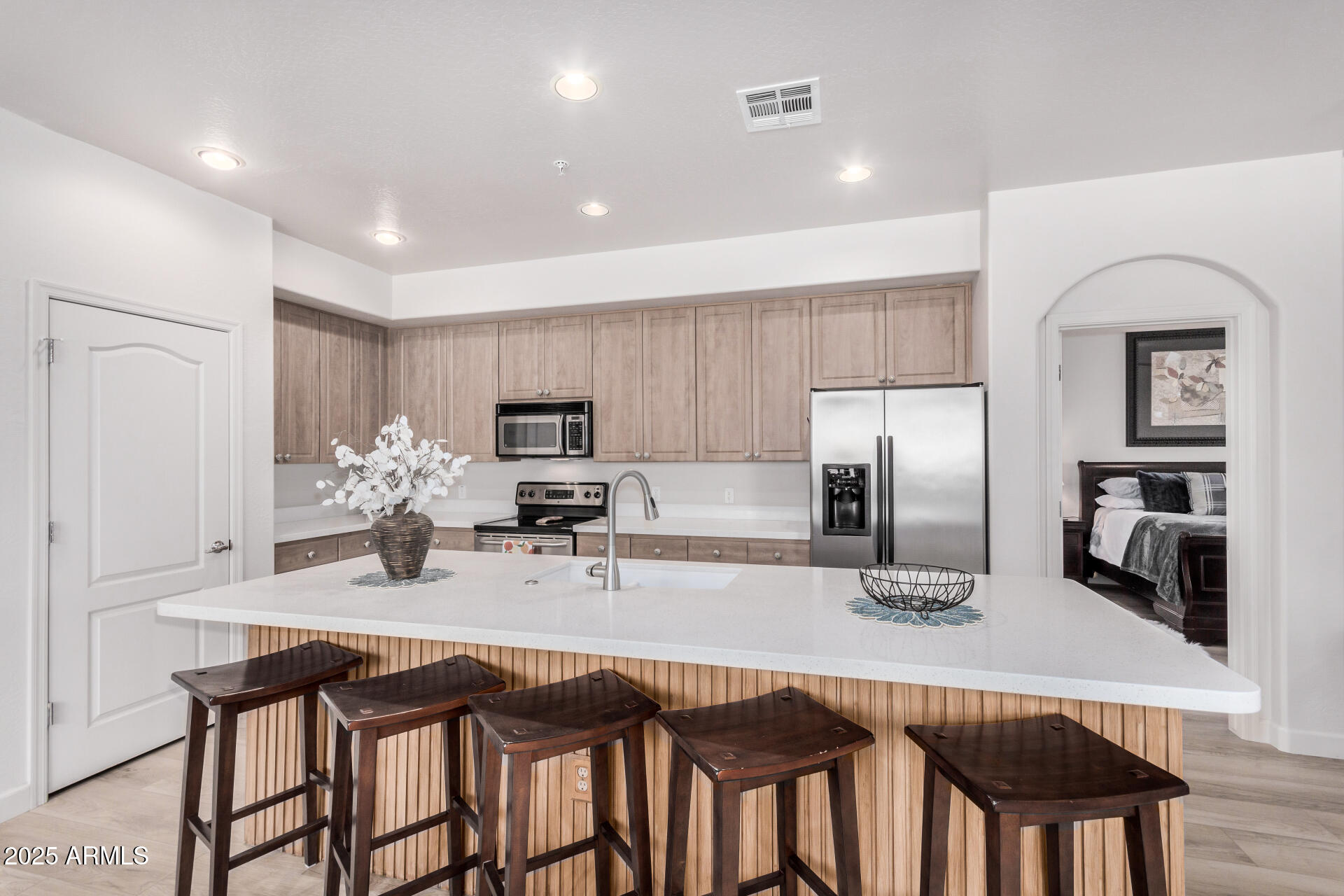 705 West Queen Creek Road, Unit 2062 Chandler, AZ 85248 - Photo 3 of 24 Kitchen