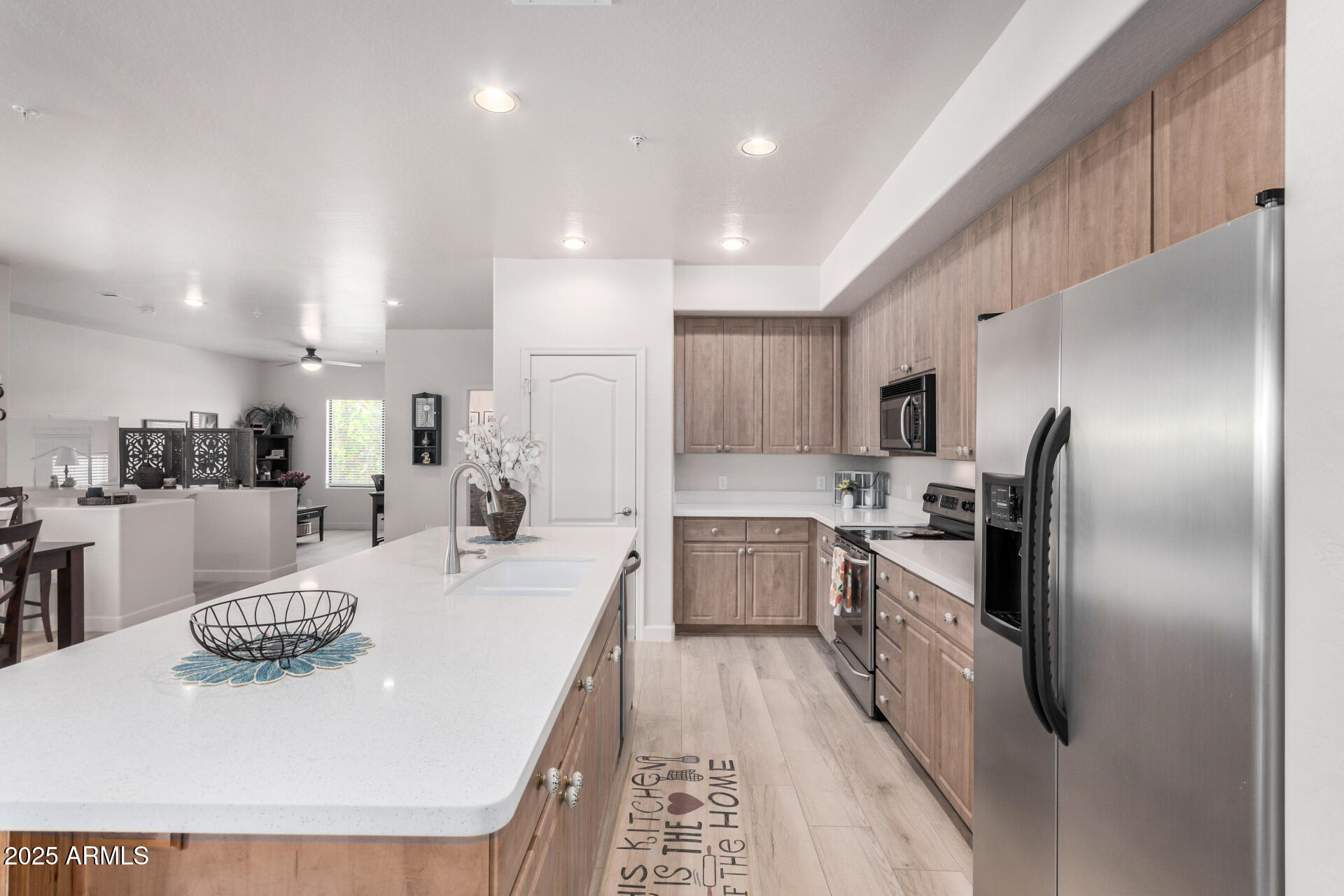 705 West Queen Creek Road, Unit 2062 Chandler, AZ 85248 - Photo 5 of 24 Kitchen
