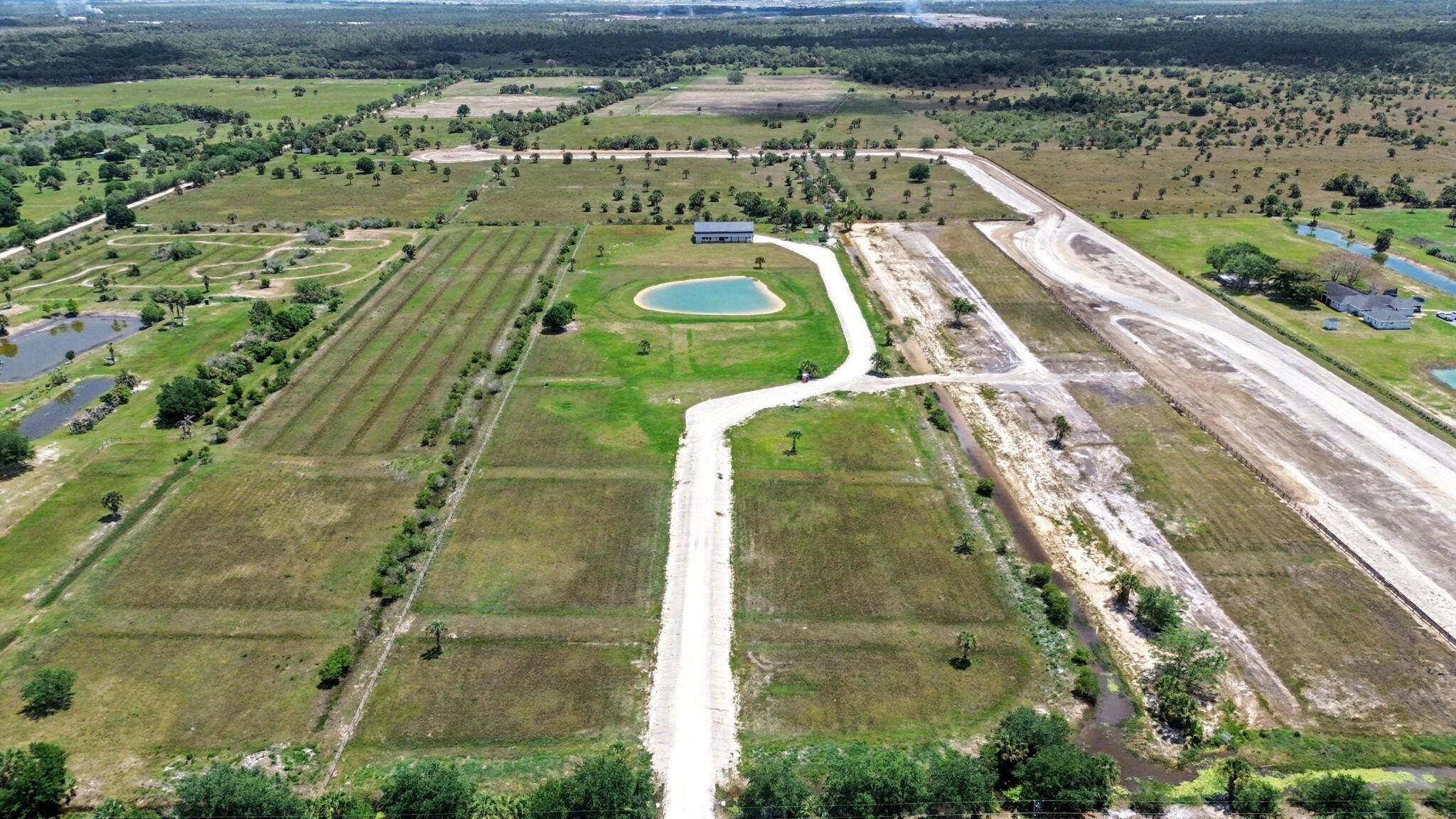9480 Carlton Road Port St. Lucie, FL 34987 - Photo 6 of 35 a view of a swimming pool